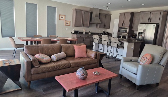 Wickenburg Ranch 2 Bdrm w/HOT TUB, walking distance to amenities