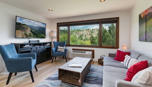Wildflower Ridge | AC, Pool, Hot Tub, Golf & Ski