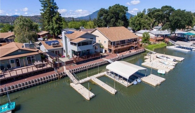 Wonderful 3BD 3BA Smarthome w/multiple decks and large dock!