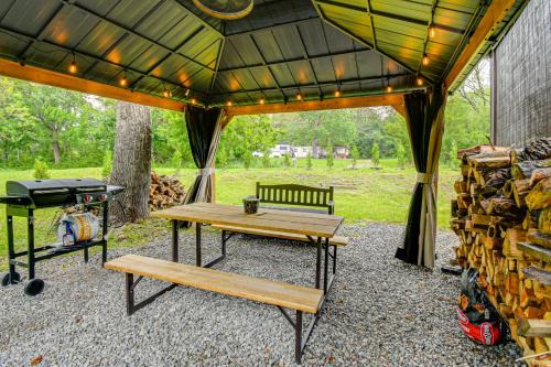 Woodland Cabin Near Wayne National Forest
