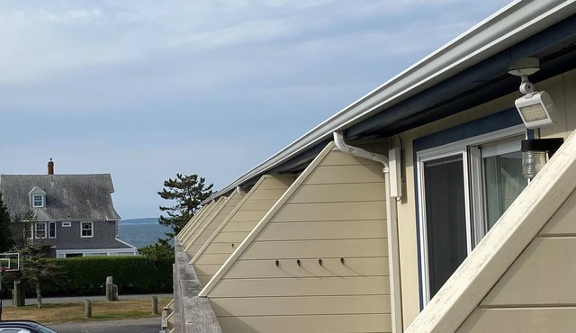 WORLD CUP from CAPE COD! Superb condo with AC in charming Falmouth