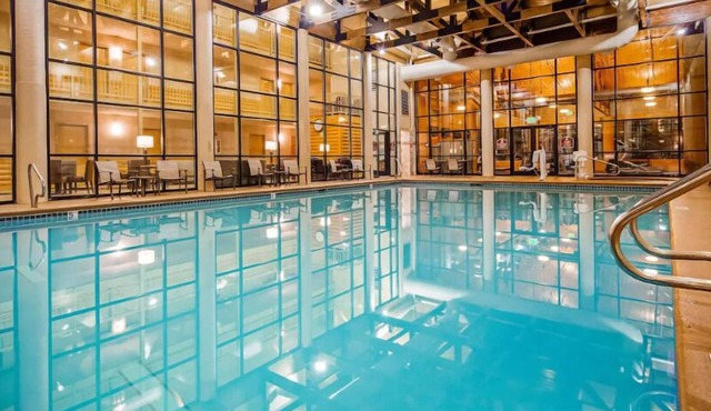 Your Home Away from Home! Free Breakfast, Free Parking, Swimming Pool!