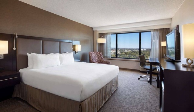 Your Milpitas Retreat with Modern Amenities! Gym, Pets Allowed, Airport Shuttle!