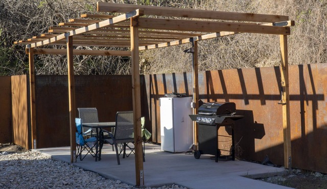 Your own private spa! Yurt with natural geothermal hot water.