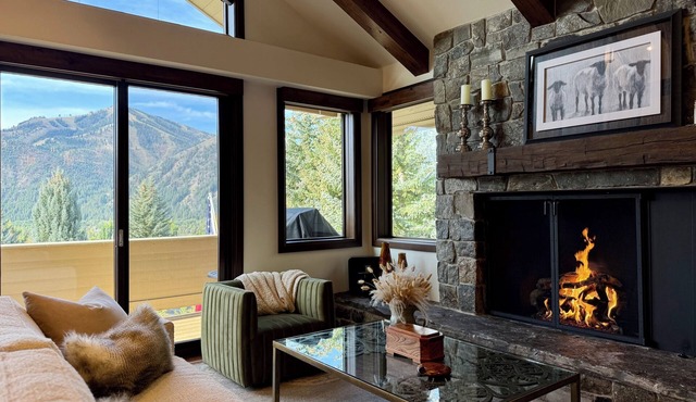 Your Sun Valley Ski Base – Private Luxury Penthouse w/Epic Baldy Views-Sleeps 8