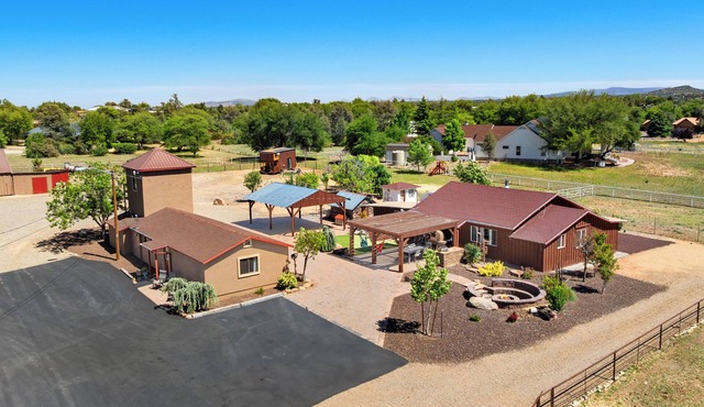 Zebra Ranch - 16-Guest Compound Experience, Prescott | Mtn Vu Spa Pickle Ball
