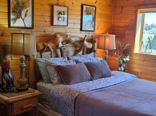 Zion, Bryce Vacation Cabin - Pine Nut Hut
