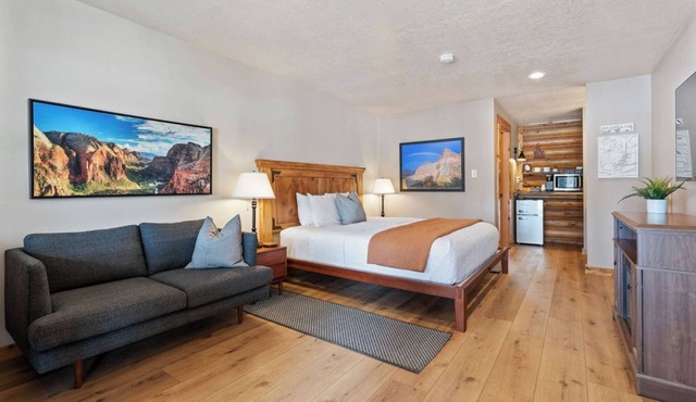 Zion Canyon King Suite Close to Zion & Bryce