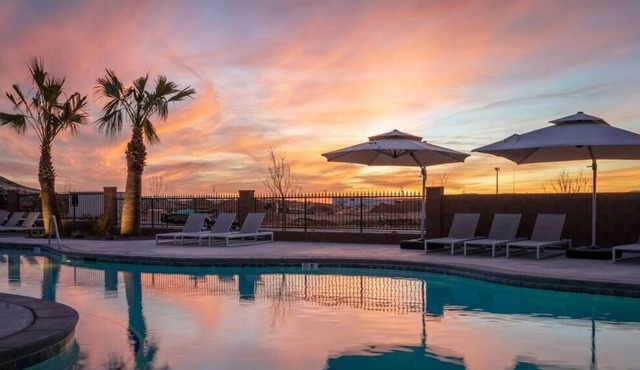 ZION VILLAGE RESORT "HEATED POOL SIDE 5 BDRM"