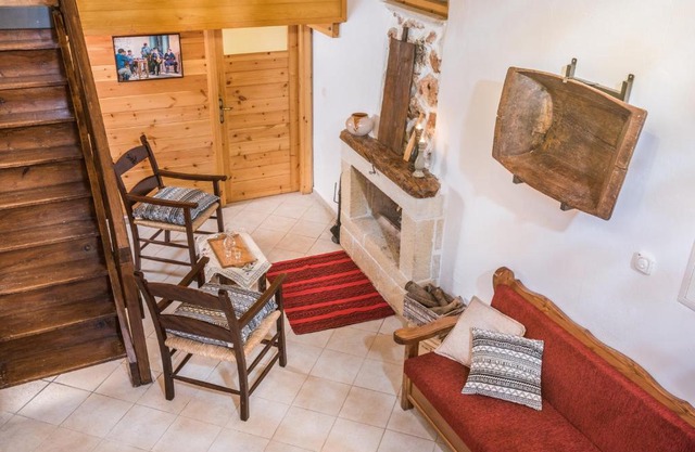 Aradena Traditional 