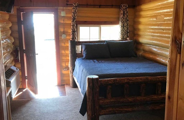 Ashton Historic Log Cabins 5