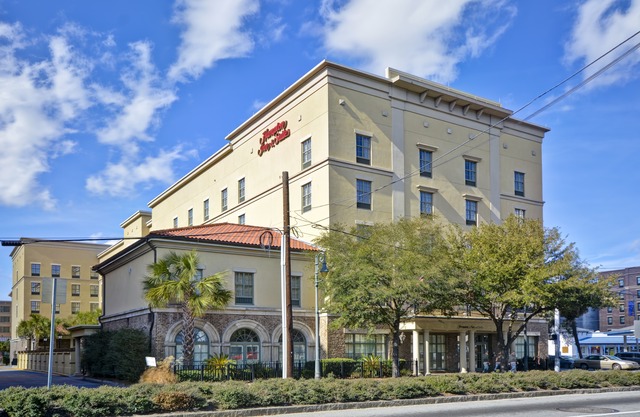 Hampton Inn & Suites Savannah Historic District