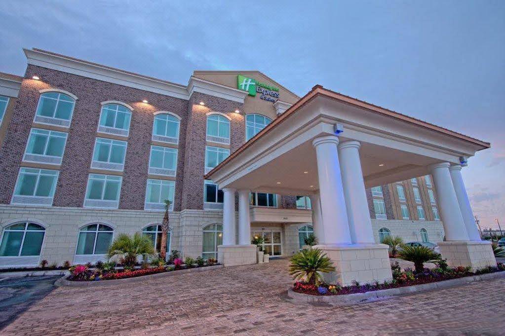North Charleston Hotel | Holiday Inn Express and Suites North Charleston, an Ihg Hotel