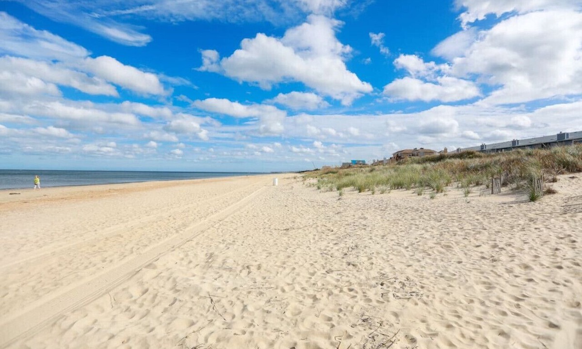 Bayview Condo | Sandy Feet Retreat At Ocean View Beach in Norfolk