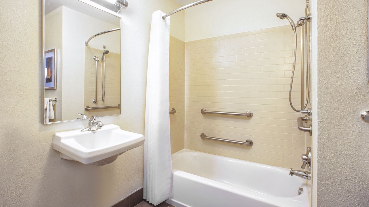 Photo of Bathroom in Castleton