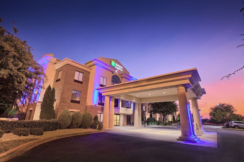 Photo of Buildings in North Raleigh