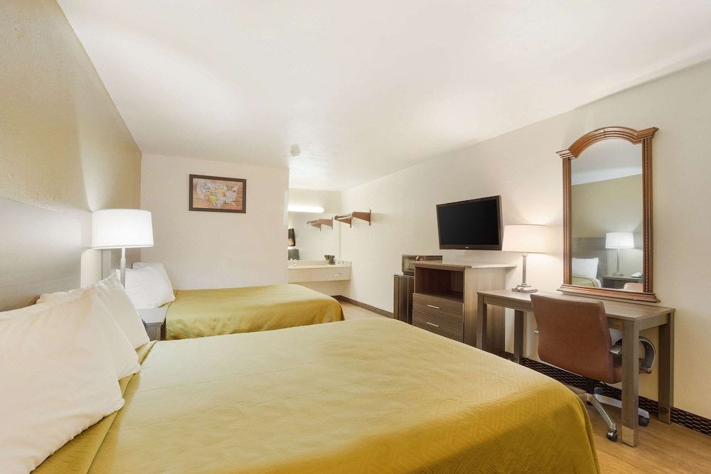 Photo of Bedroom in Goose Creek