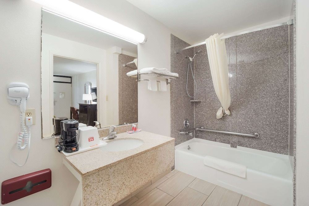 Photo of Bathroom in Goose Creek