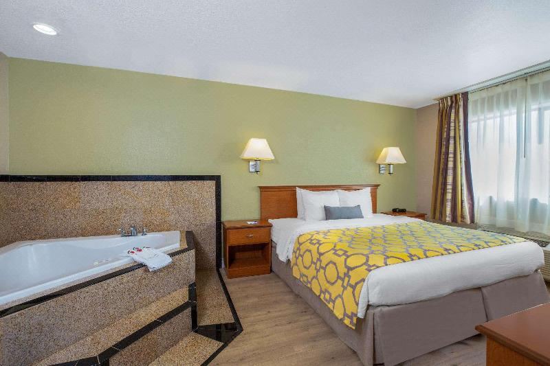 Photo of Bedroom in Tehachapi