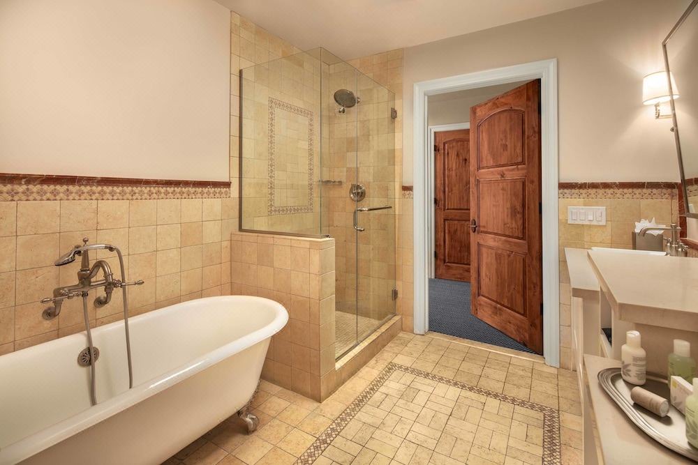 Photo of Bathroom in Covenant