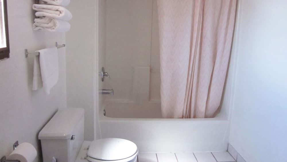 Photo of Bathroom in Panguitch