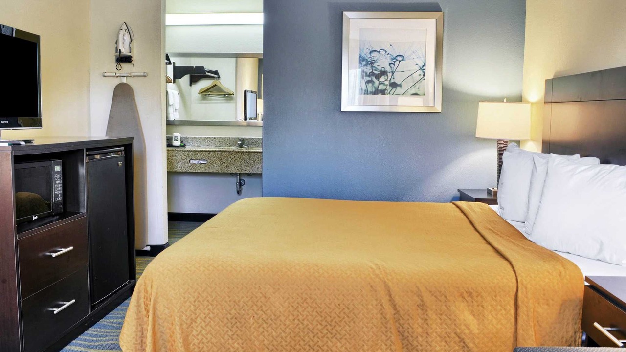 Photo of Bedroom in Thornburg