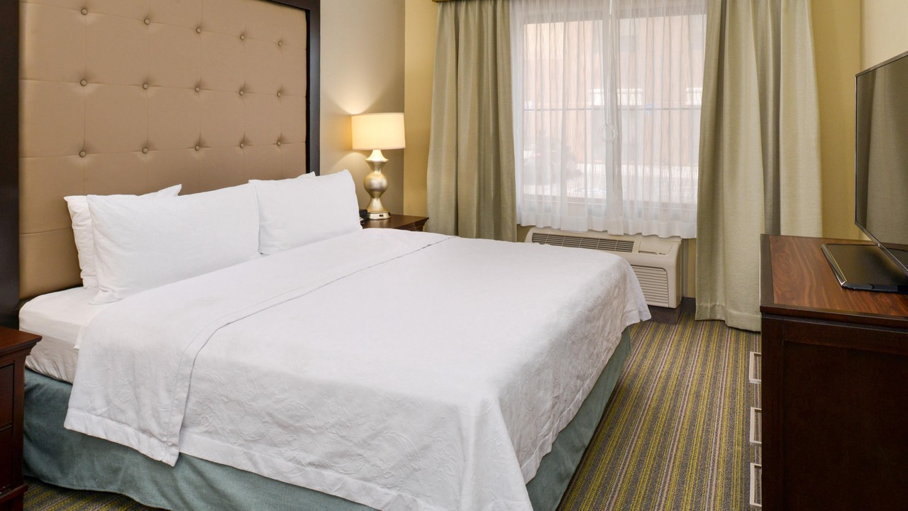 Photo of Bedroom in Raisin