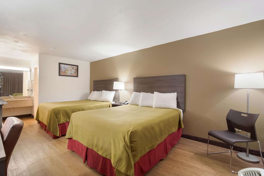 Photo of Bedroom in Goose Creek