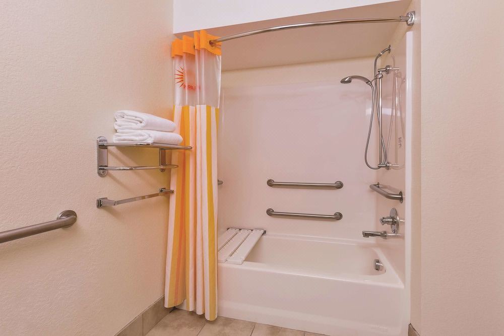 Photo of Bathroom in Tulare