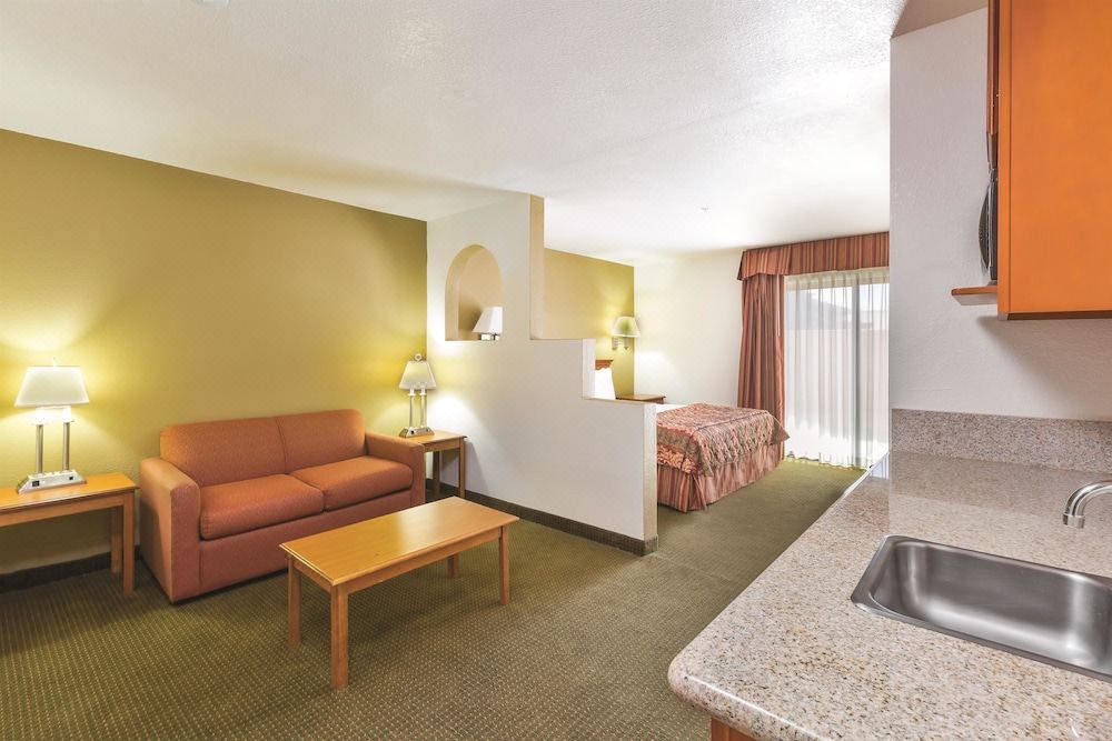 Photo of Livingroom in Tehachapi