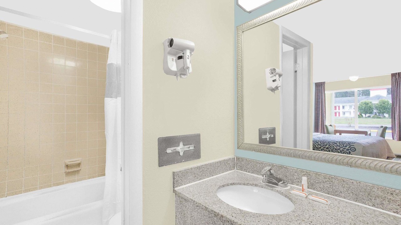 Photo of Bathroom in Ruther Glen