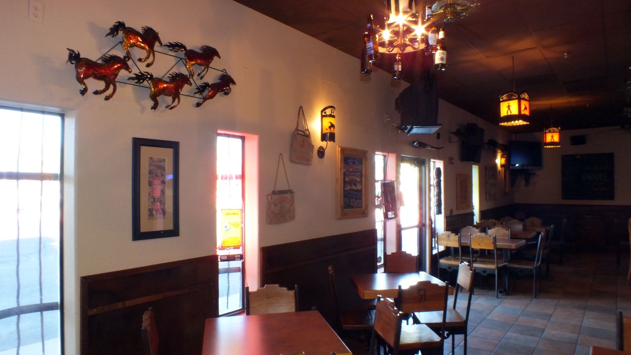 Photo of Livingroom in Gold Canyon