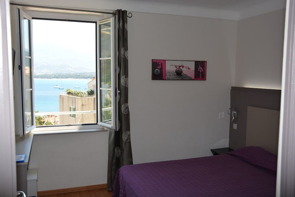Photo of Bedroom in Calvi