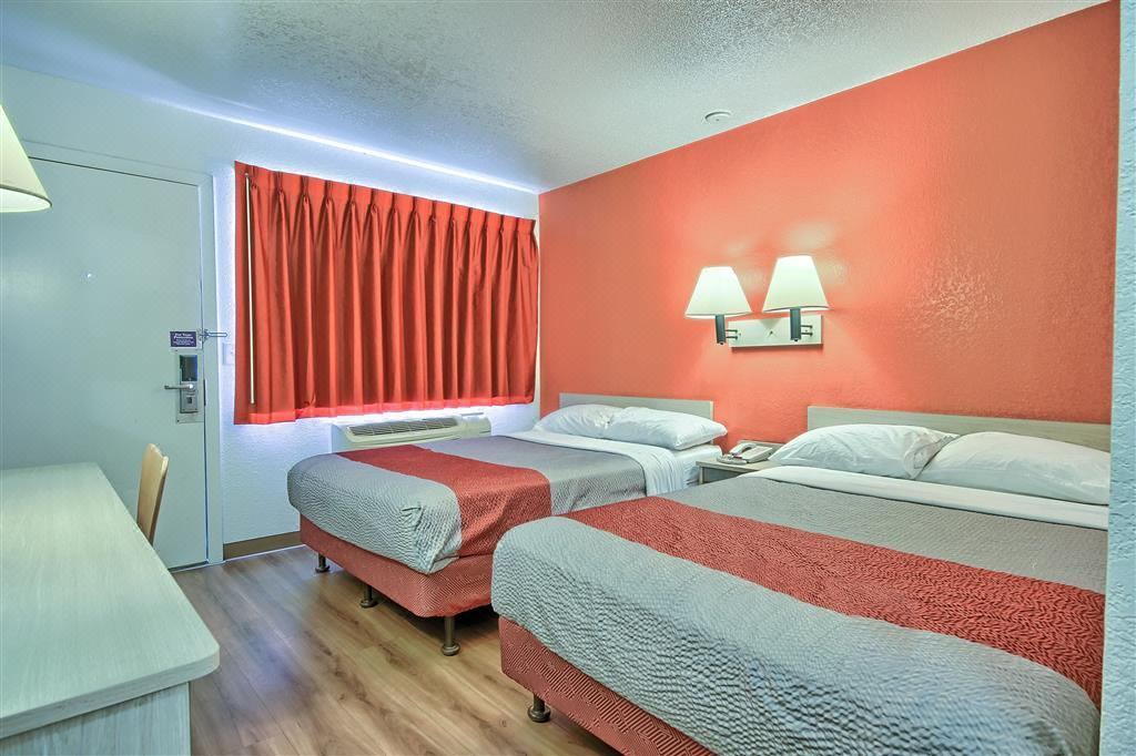 Photo of Bedroom in Raisin