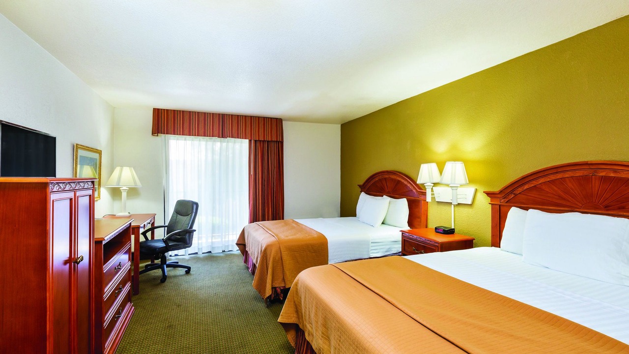Photo of Bedroom in Tehachapi