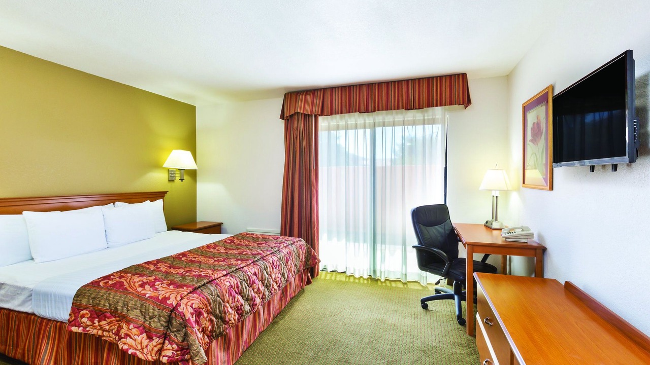 Photo of Bedroom in Tehachapi
