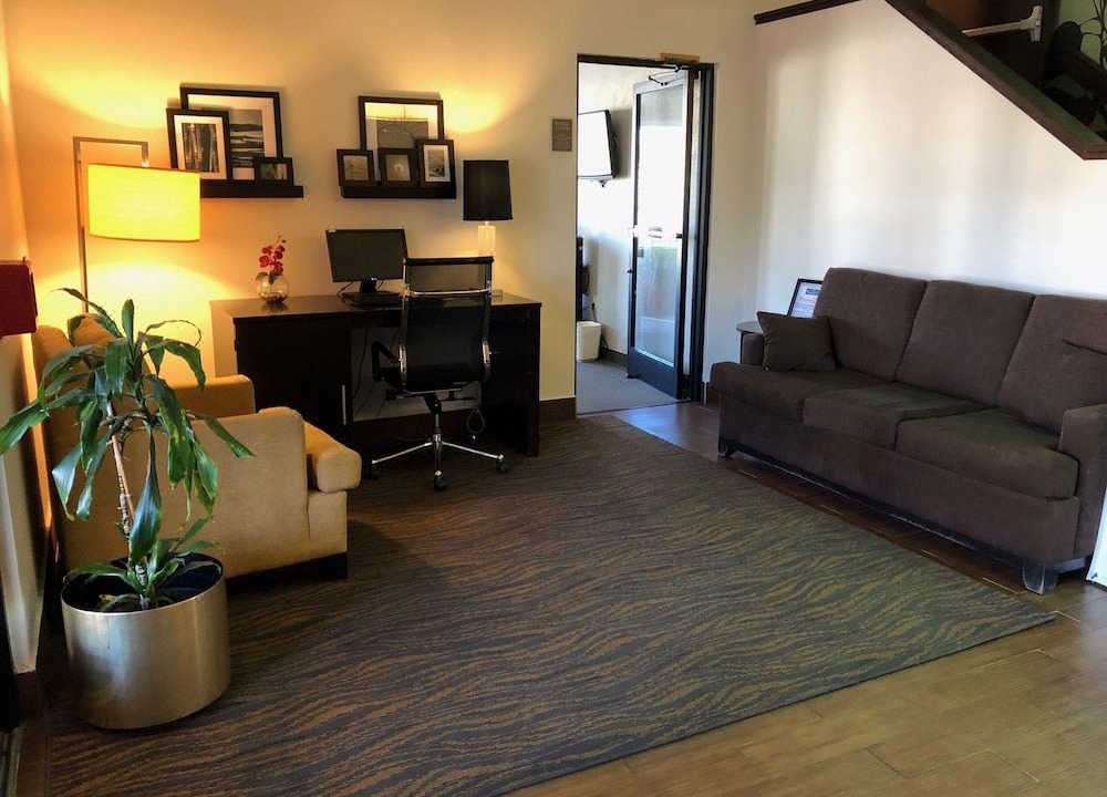 Photo of Livingroom in Jeffersontown