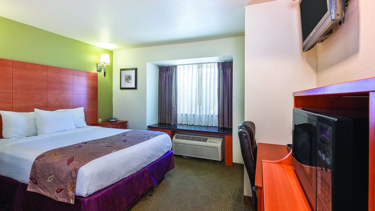 Photo of Bedroom in Tulare