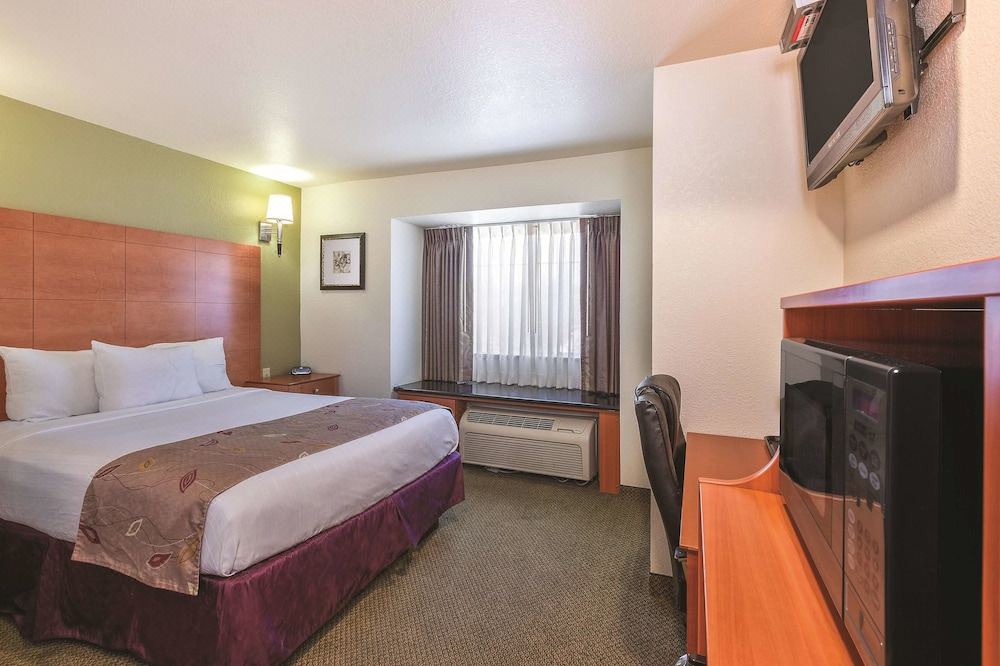 Photo of Bedroom in Tulare