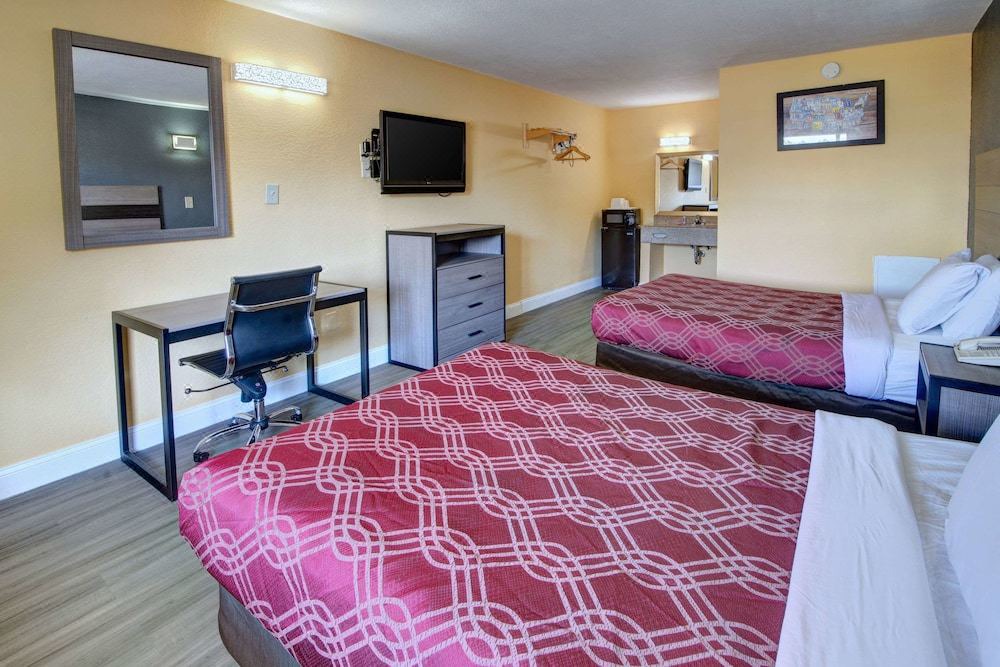 Photo of Bedroom in Norfolk - Virginia Beach