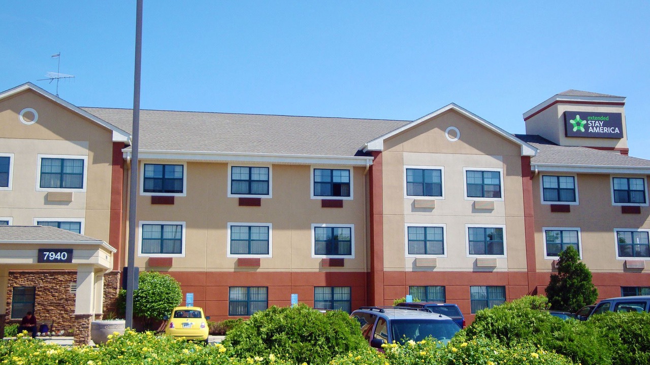 Photo of Buildings in Castleton