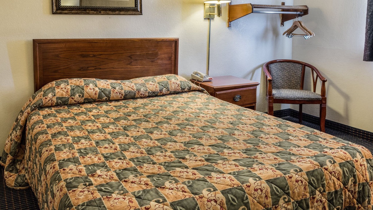 Photo of Bedroom in North Camellia Acres