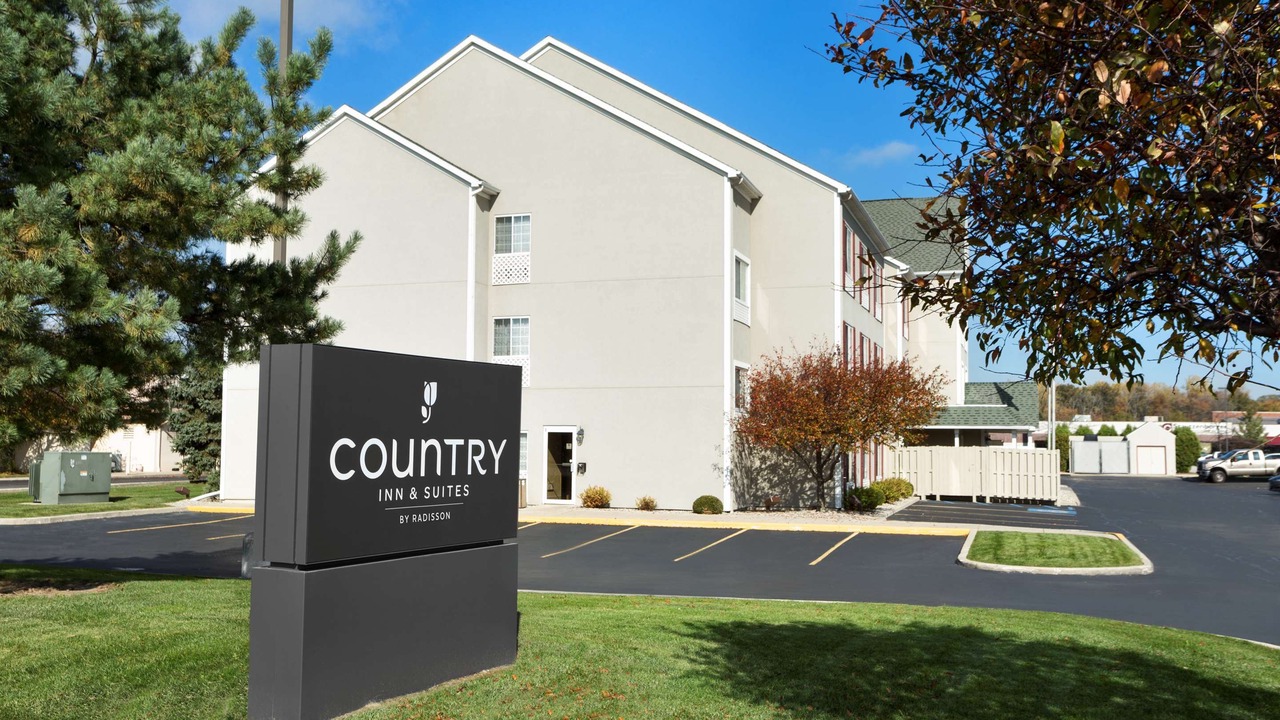 Photo of Buildings in Maumee