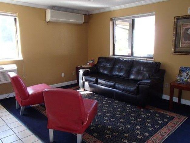 Photo of Livingroom in North Camellia Acres