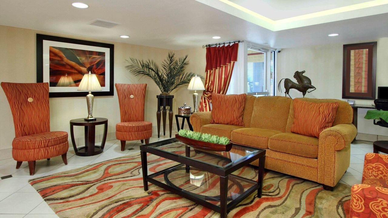 Photo of Livingroom in Paradise Valley Village