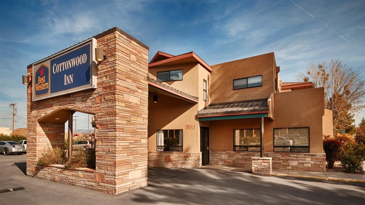 Photo of Buildings in Cottonwood