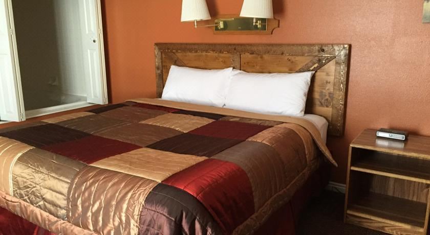 Photo of Bedroom in Torrey