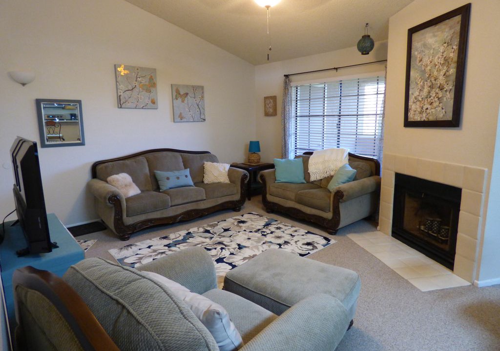Photo of Livingroom in Alta Mesa Community Association
