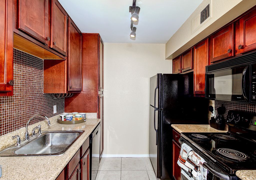 Photo of Kitchen in Scottsdale Estates Five