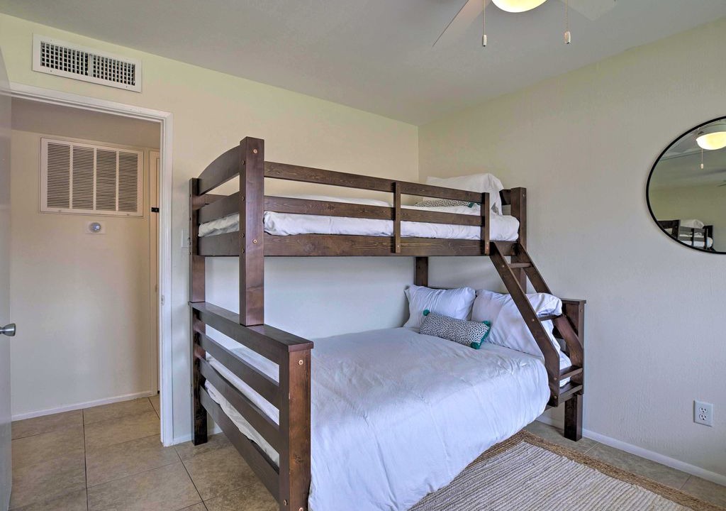 Photo of Bedroom in Scottsdale Estates Five